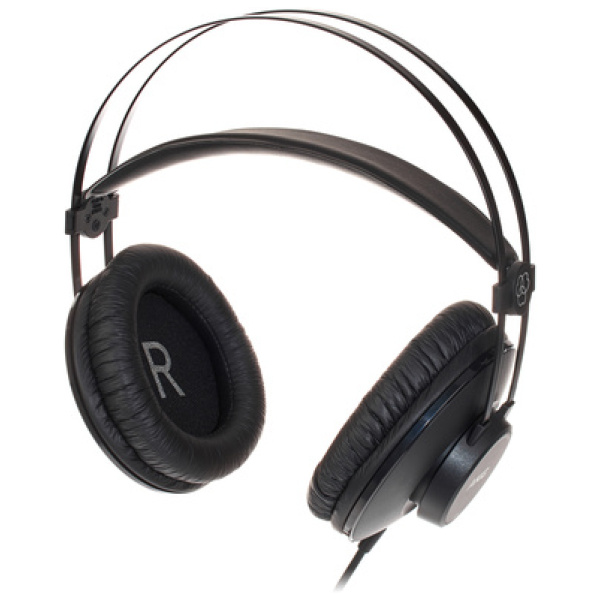 AKG K-52